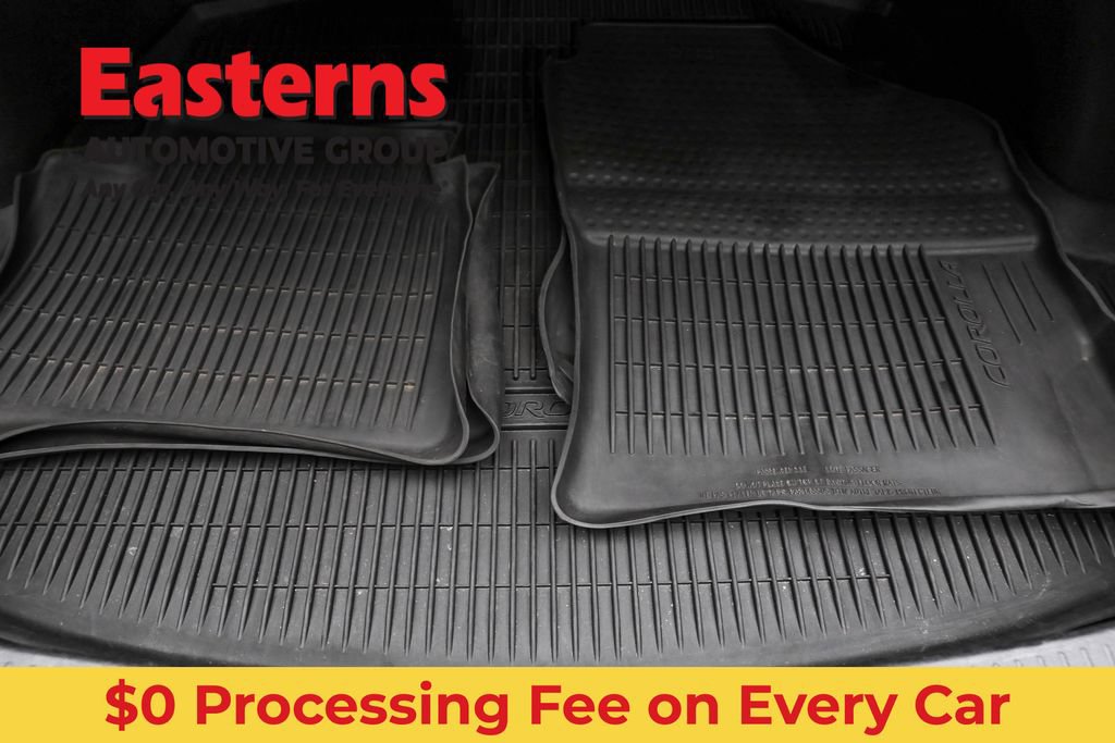 Used 2023 Toyota Corolla LE w/ Carpet Mat Package (TMS) FWD image 9