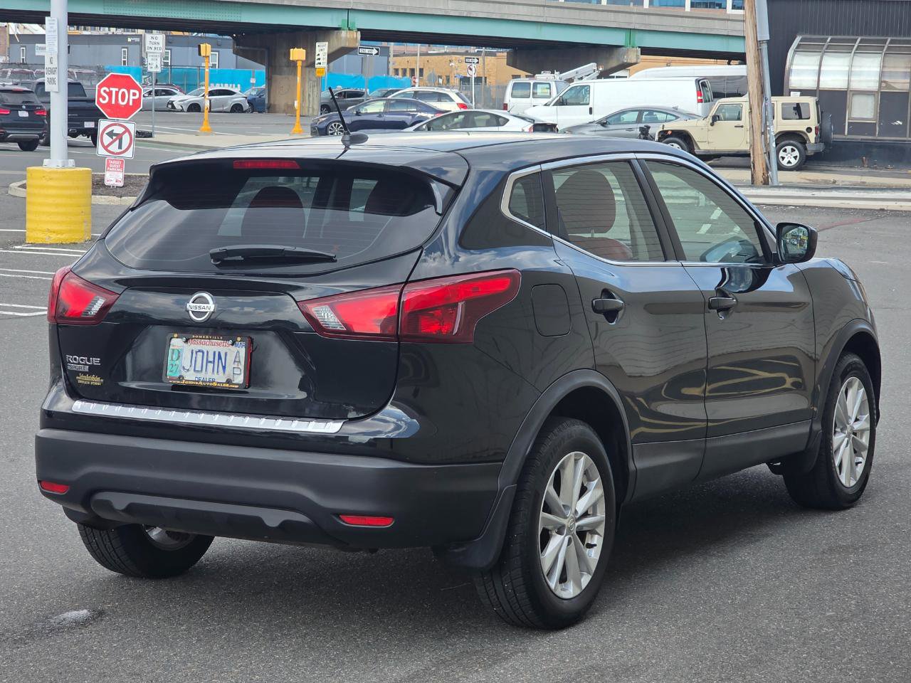 Used 2018 Nissan Rogue Sport S w/ S Appearance Package FWD image 7