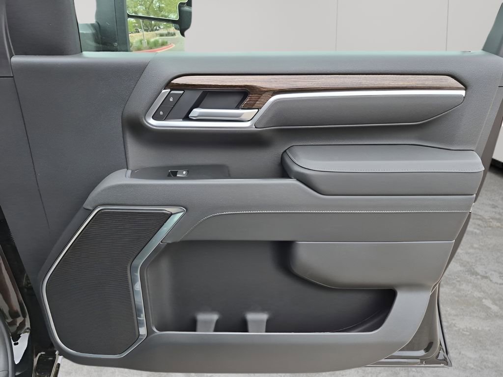 New 2026 GMC Sierra 2500 SLE w/ SLE Value Package; image 13