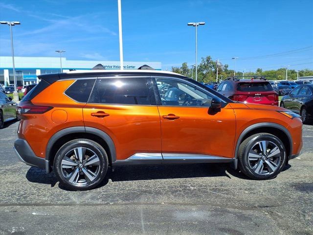 Used 2022 Nissan Rogue Platinum w/ Head-Up Display Package image 8