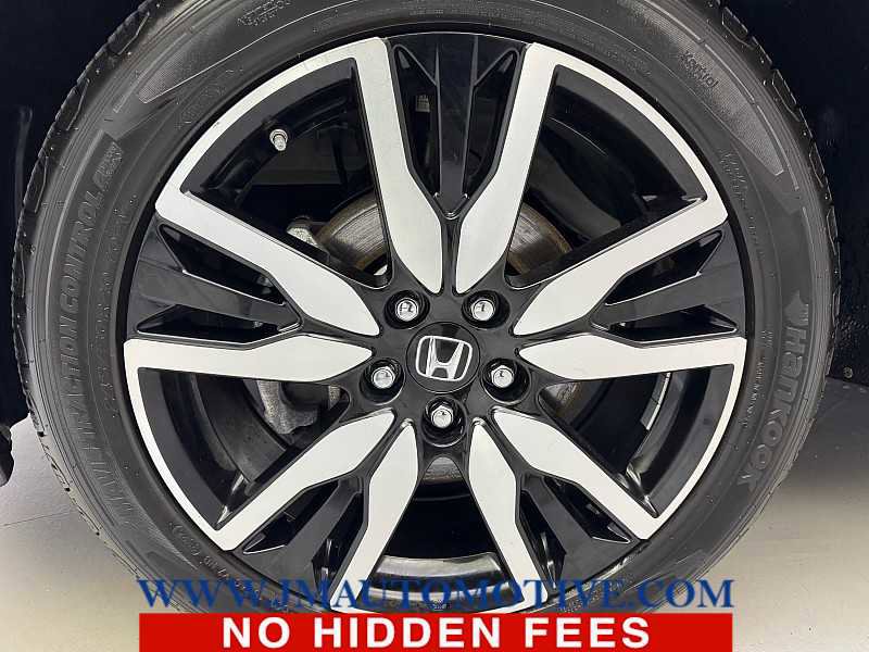 Used 2022 Honda Pilot Touring image 9