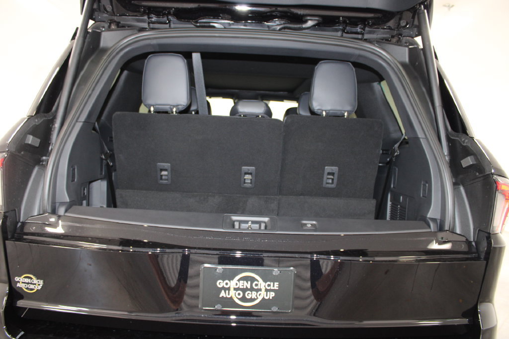 New 2027 Lincoln Navigator Reserve w/ Jet Appearance Package AWD/4WD image 16