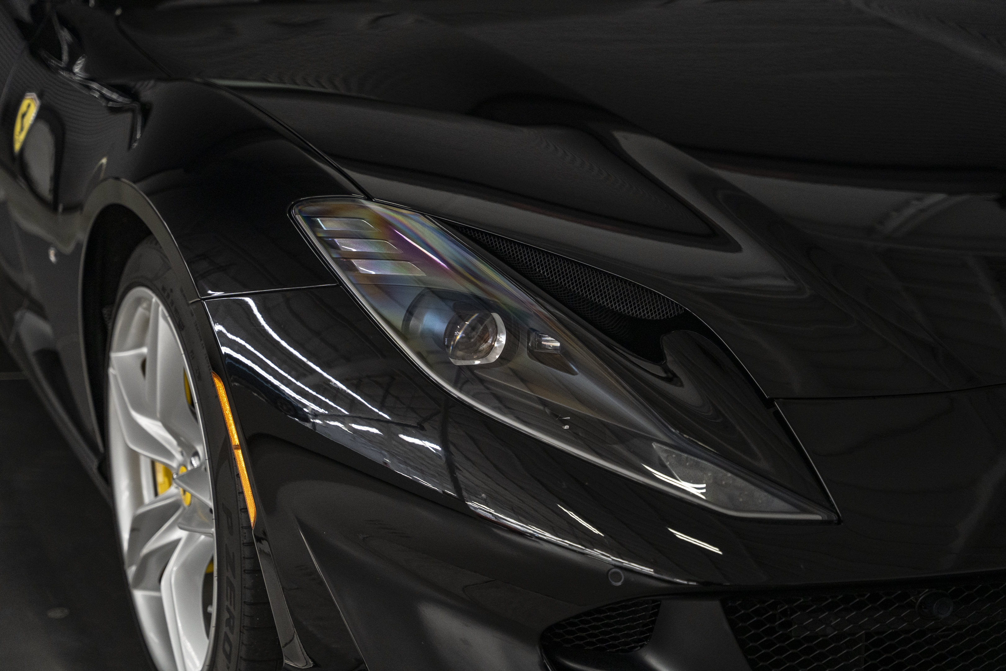 Used 2019 Ferrari 812 Superfast RWD image 9