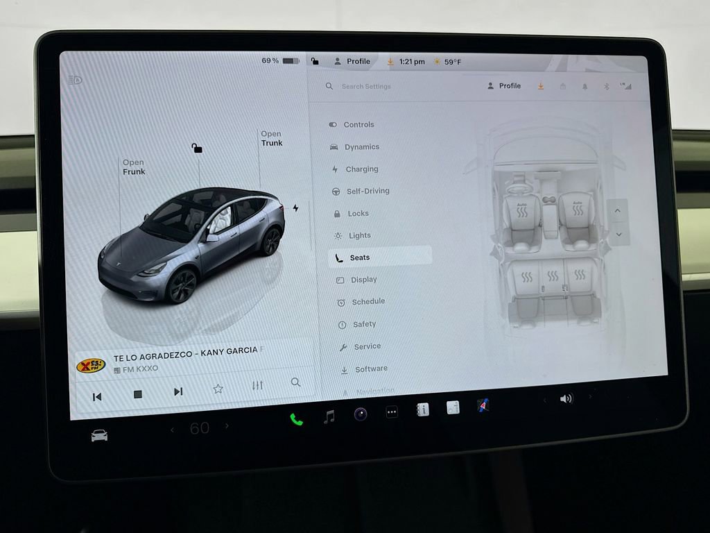 Used 2024 Tesla Model Y Long Range image 41