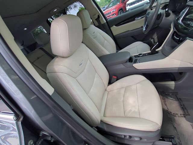 Used 2021 Cadillac XT6 Premium Luxury AWD/4WD image 37