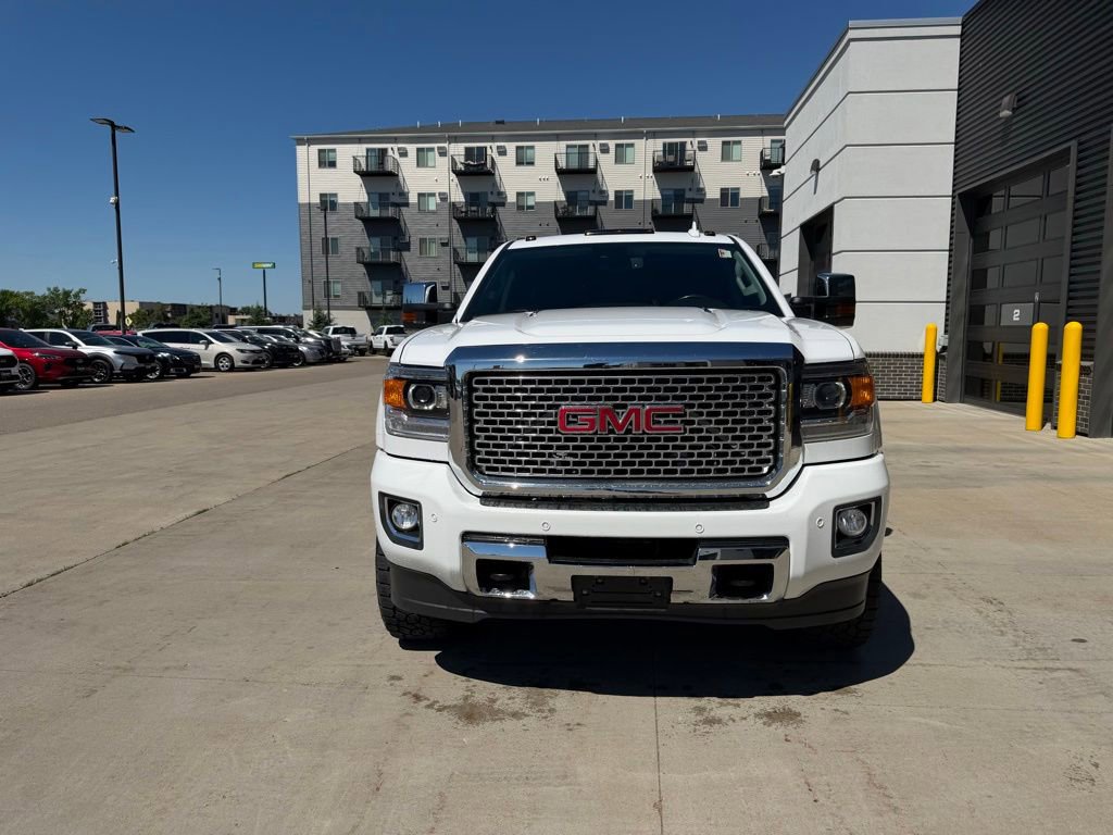 Used 2016 GMC Sierra 2500 Denali w/ Duramax Plus Package AWD/4WD image 2