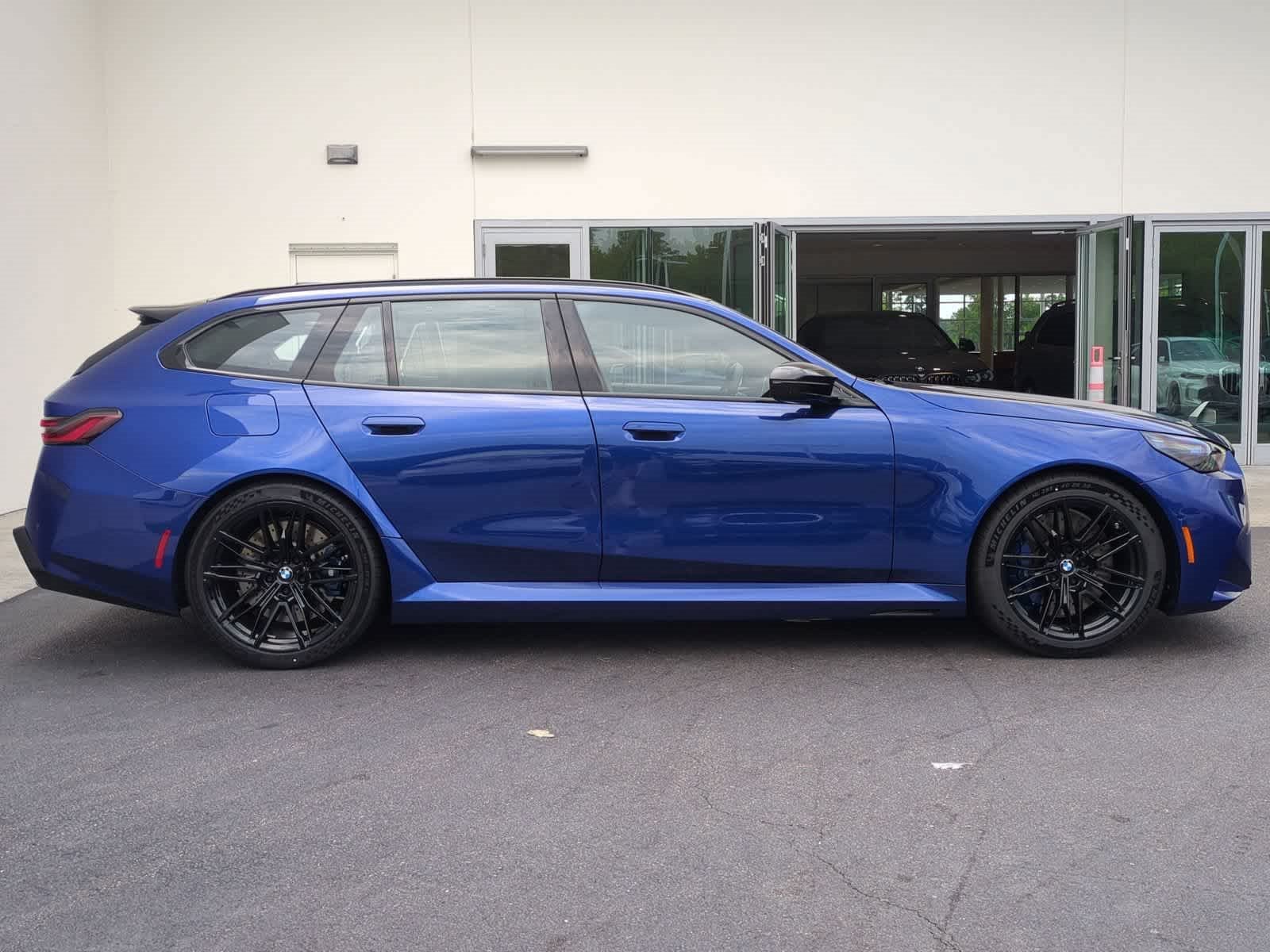 New 2027 BMW M5 Touring AWD/4WD image 11