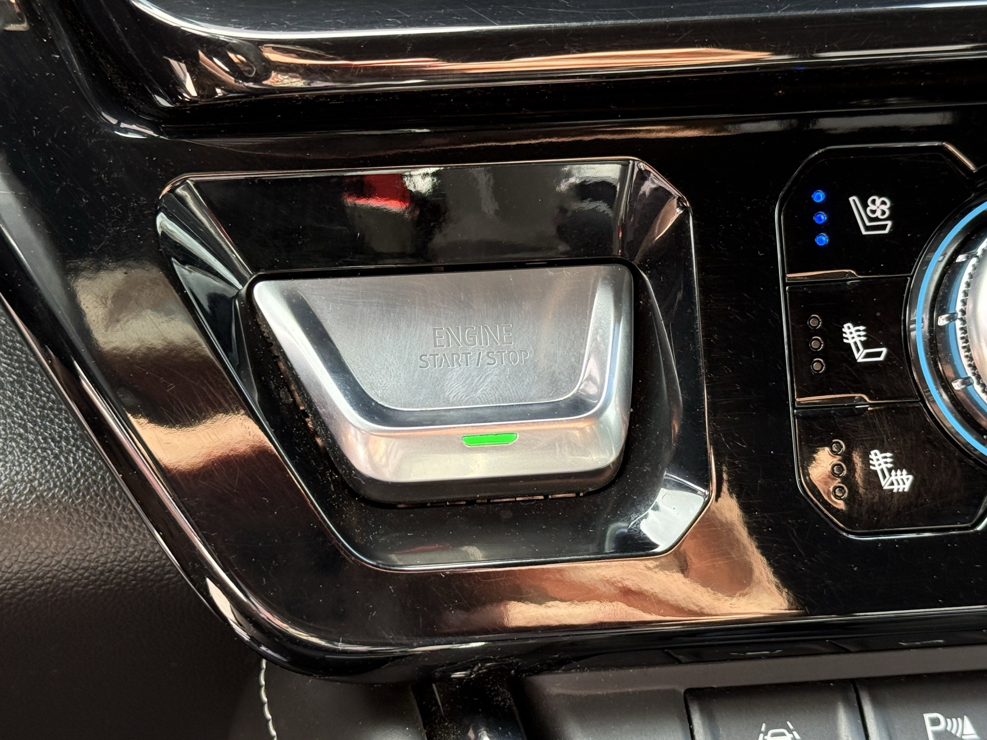 Used 2023 GMC Sierra 1500 AT4X image 23