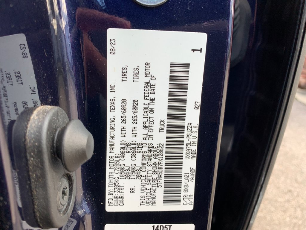 Used 2023 Toyota Tundra Platinum AWD/4WD image 39