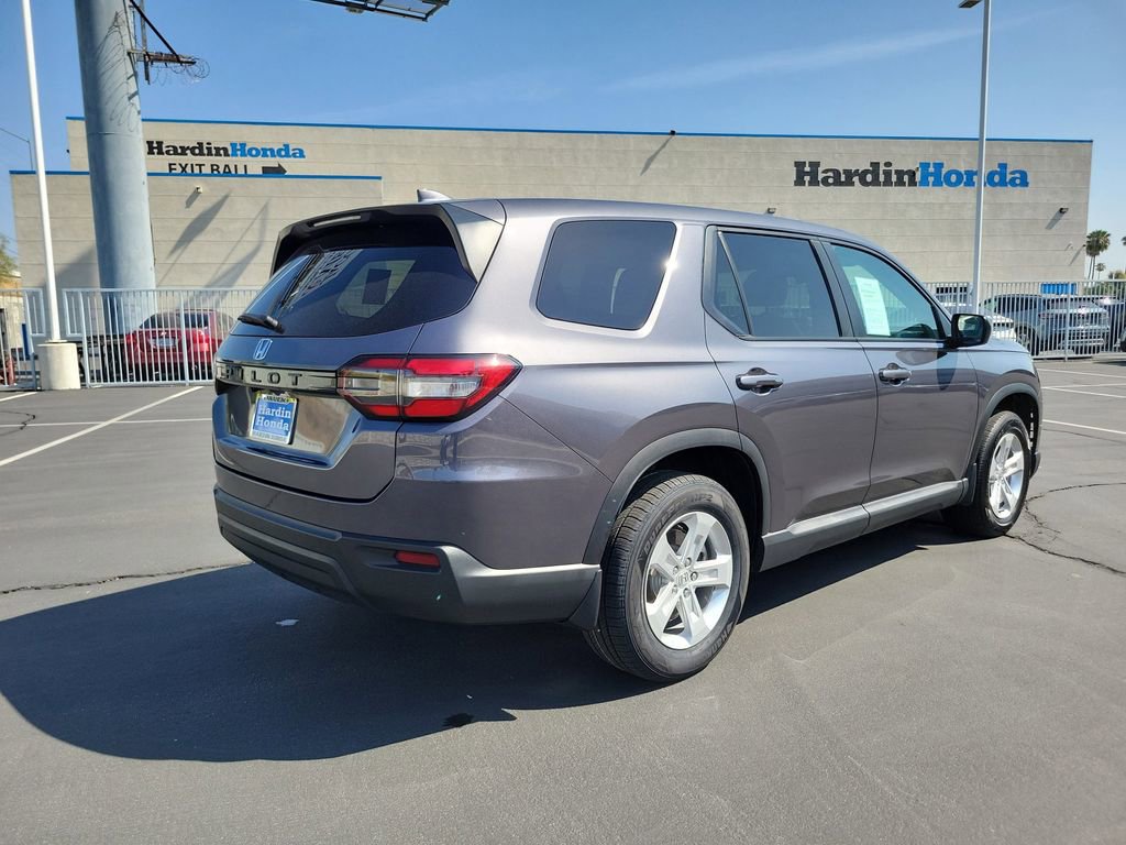 Certified 2023 Honda Pilot LX image 5