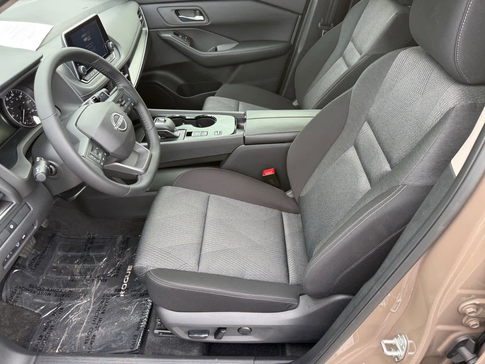 Used 2025 Nissan Rogue SV FWD image 10