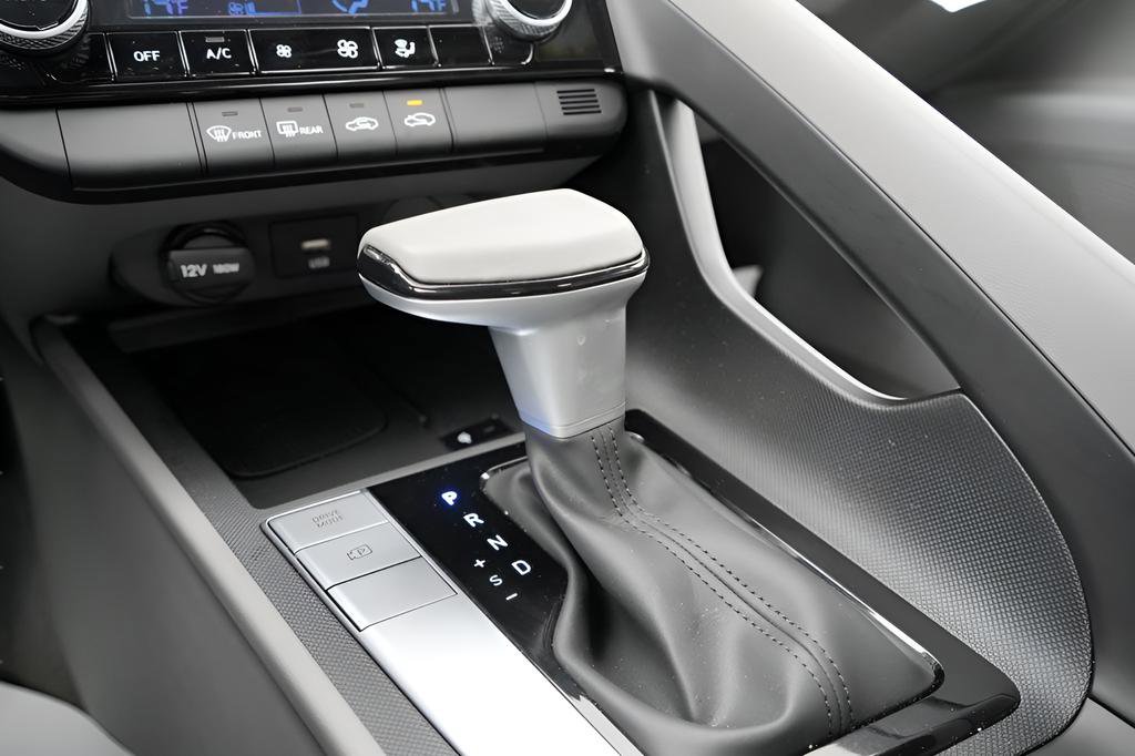 Certified 2025 Hyundai Elantra Sport FWD image 29