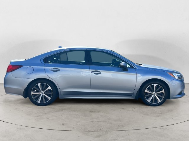Used 2017 Subaru Legacy 2.5i Limited AWD/4WD image 4