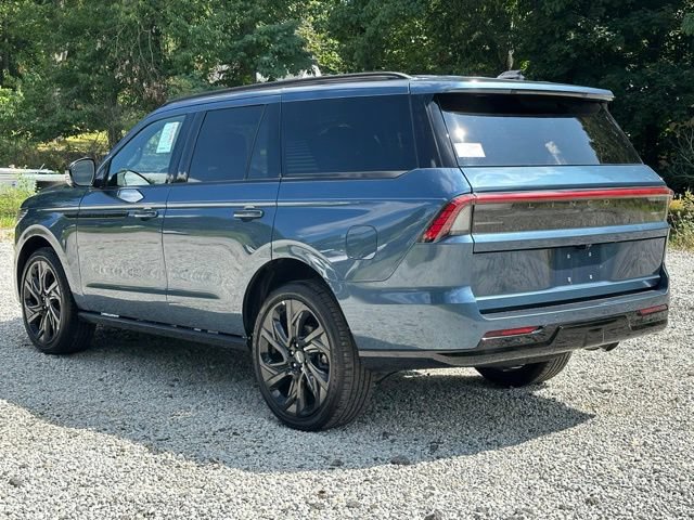New 2027 Lincoln Navigator Reserve w/ Jet Appearance Package AWD/4WD image 33