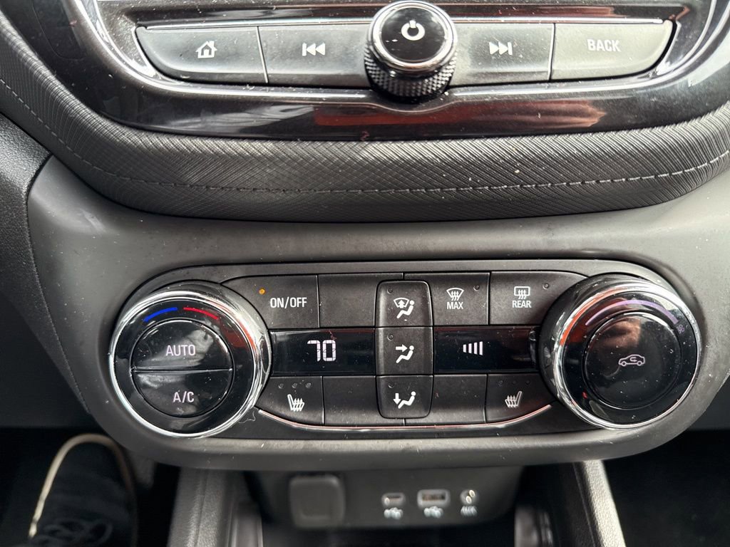 Used 2023 Chevrolet TrailBlazer LT w/ Convenience Package image 40