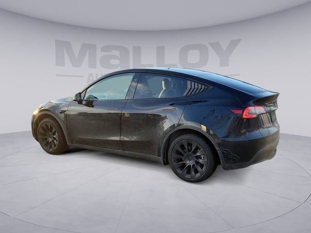 Used 2025 Tesla Model Y Long Range image 3
