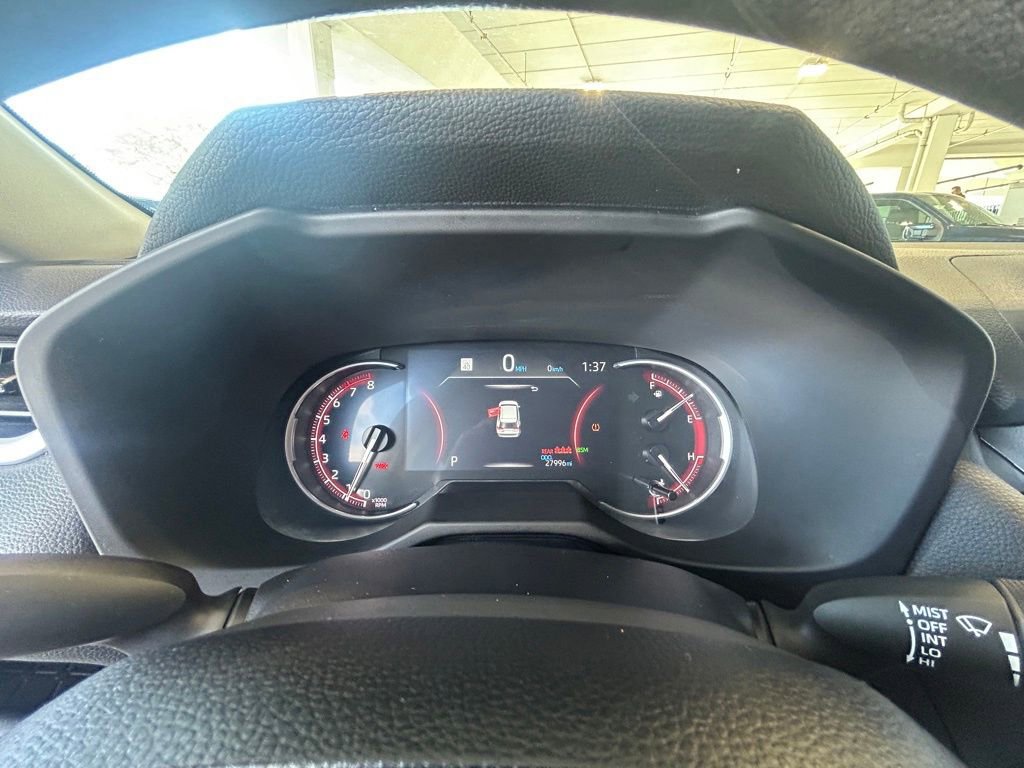 Used 2025 Toyota RAV4 XLE image 38