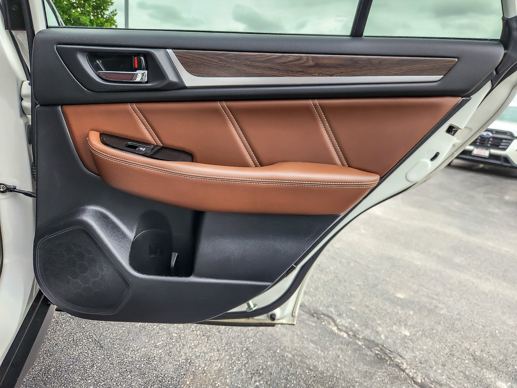 Used 2019 Subaru Outback 2.5i Touring w/ Popular Package #3A AWD/4WD image 21