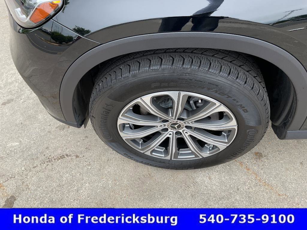 Used 2025 Mercedes-Benz GLC 300 4MATIC image 10