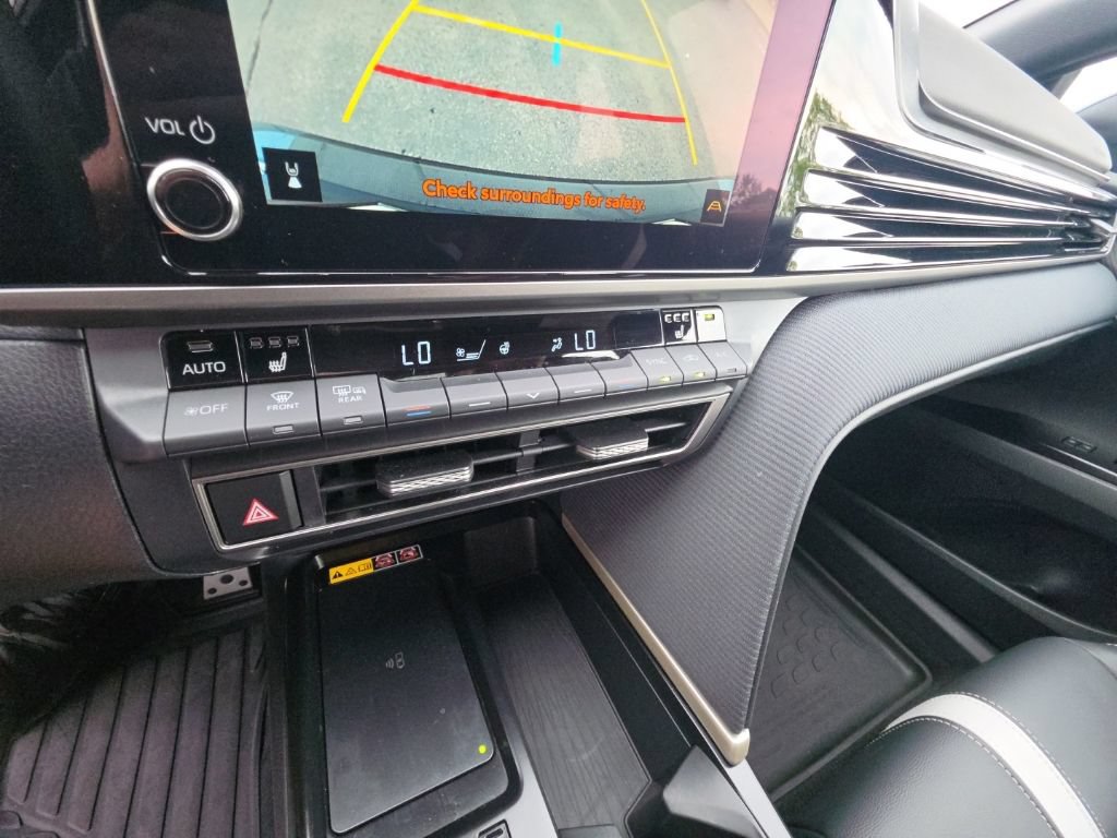 Used 2026 Toyota Camry SE w/ Convenience Package FWD image 21