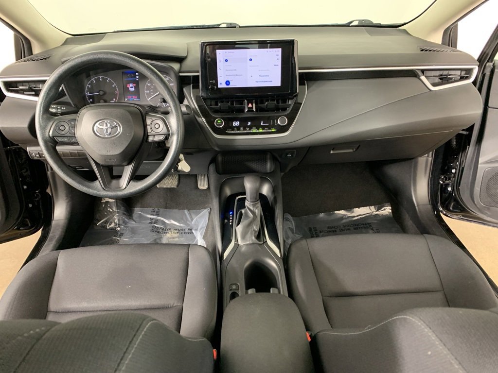 Used 2023 Toyota Corolla LE image 32
