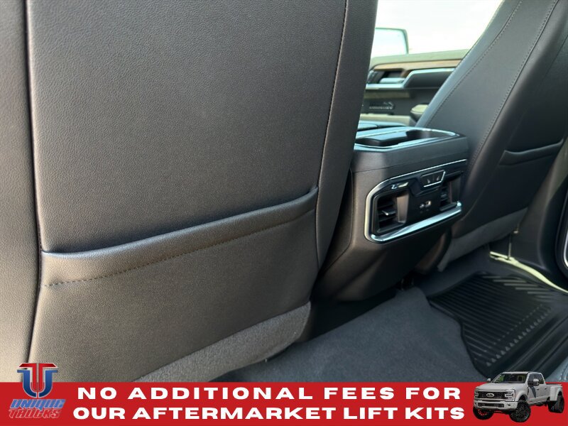 Used 2022 Chevrolet Silverado 1500 High Country w/ Technology Package RWD image 21