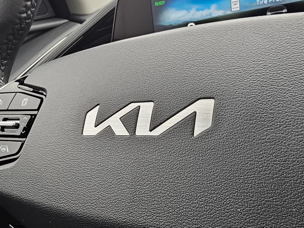 Certified 2023 Kia Niro Wind w/ Wind Preserve Package FWD image 22