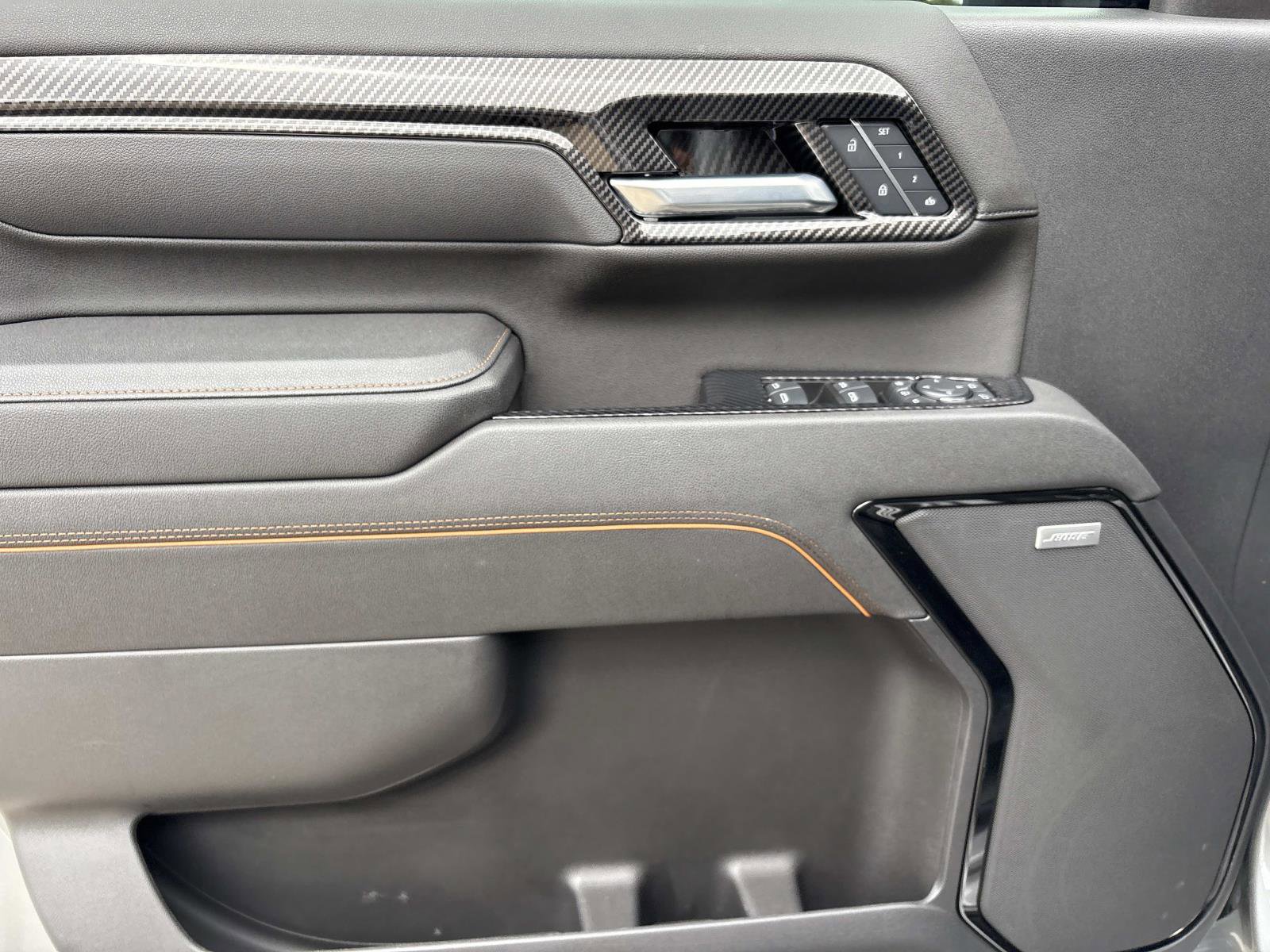 Used 2025 GMC Sierra 2500 AT4 w/ AT4 Premium Plus Package image 13