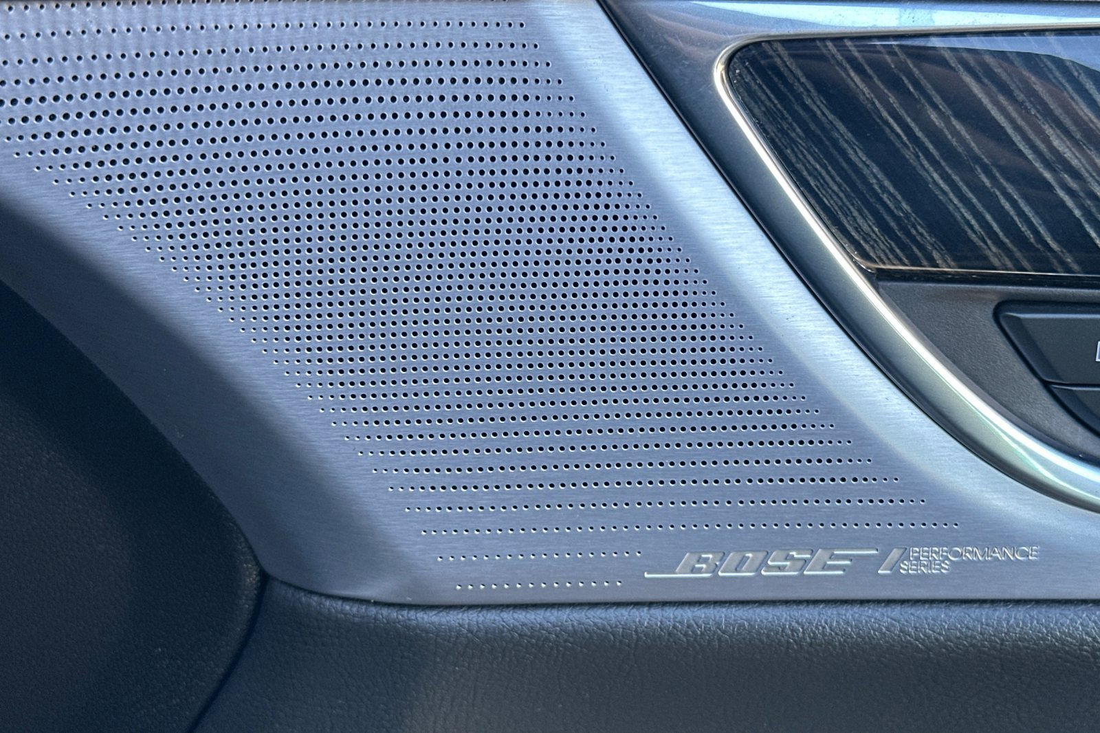 Used 2024 Cadillac XT6 Premium Luxury image 24