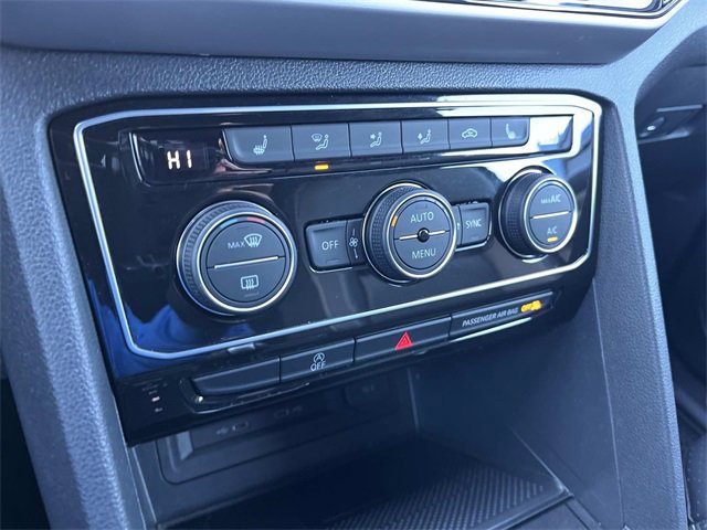 Used 2022 Volkswagen Atlas Cross Sport SE image 35