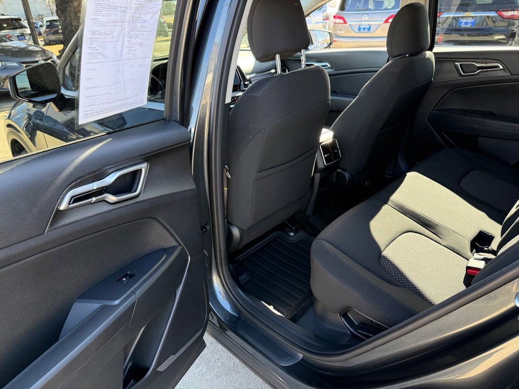 Used 2025 Kia Sportage LX image 14