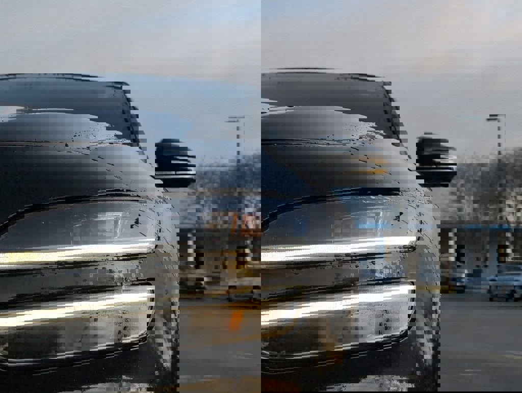 Used 2022 Genesis G70 3.3T image 12