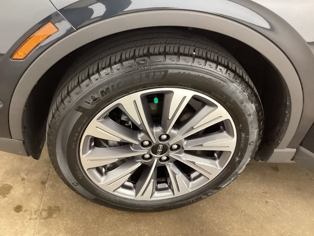 Used 2022 Lincoln Corsair Reserve w/ Equipment Group 201A AWD/4WD image 34