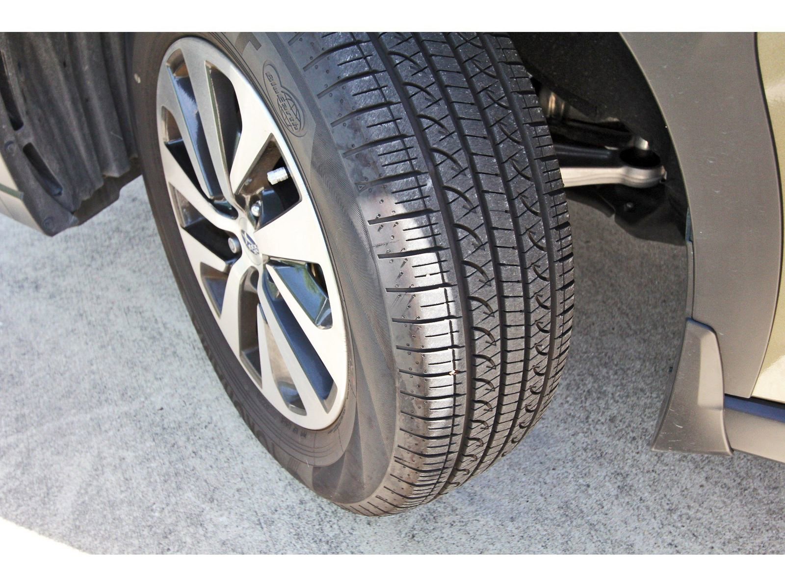 Certified 2025 Subaru Outback Premium image 32