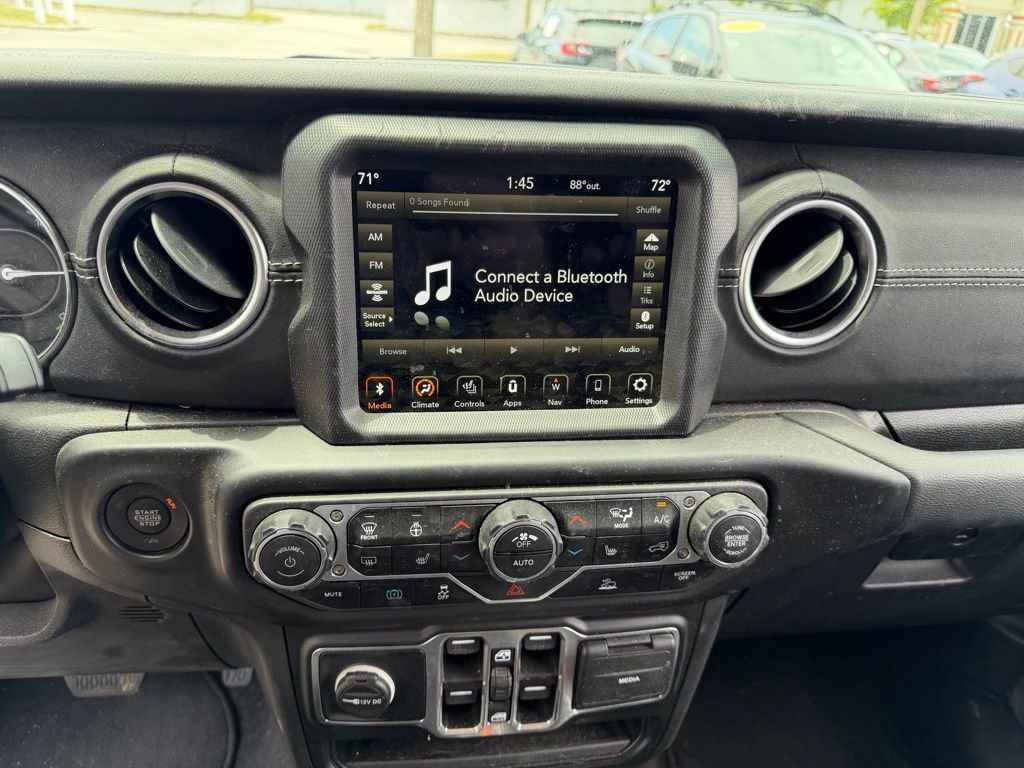 Used 2023 Jeep Wrangler Unlimited Sahara w/ Cold Weather Group AWD/4WD image 27