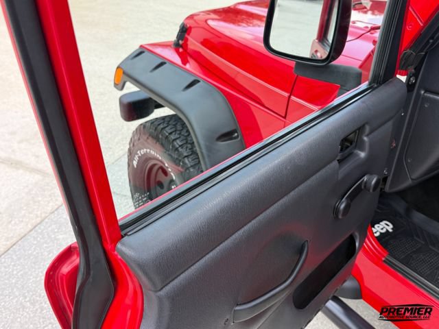Used 2005 Jeep Wrangler X w/ Tire & Wheel Group (Ecco) AWD/4WD image 85