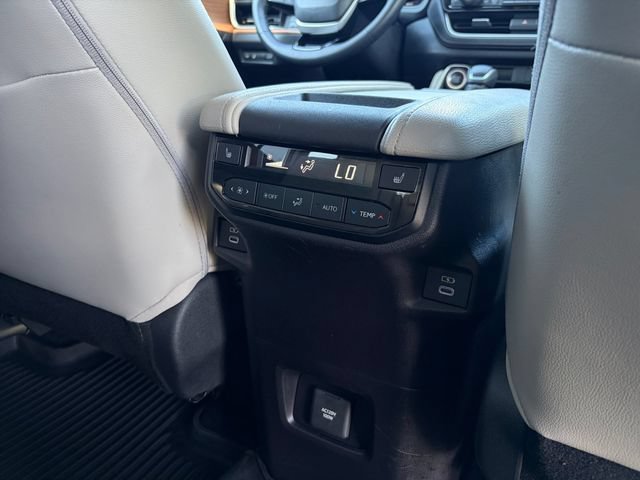 Used 2024 Toyota Grand Highlander AWD image 32