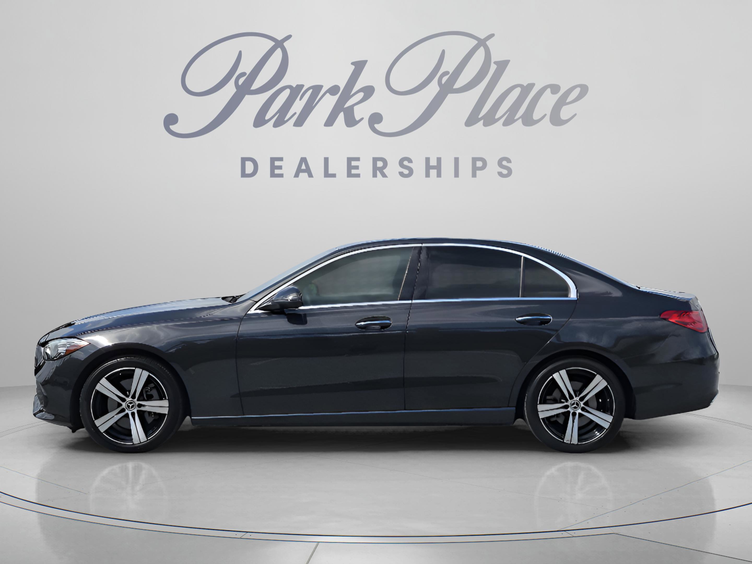 Used 2022 Mercedes-Benz C 300 Sedan image 2