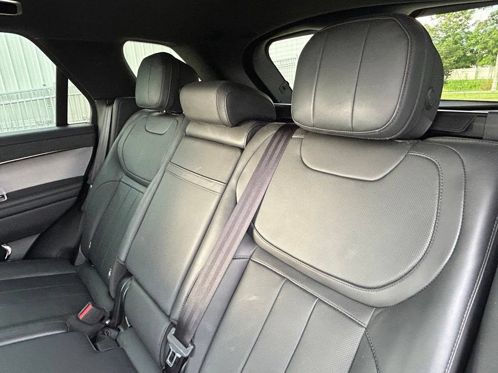 Used 2025 Land Rover Range Rover Sport SE AWD/4WD image 51