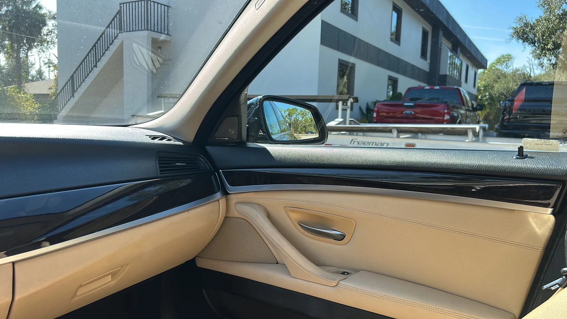 Used 2016 BMW 535i Sedan w/ Luxury Line image 25