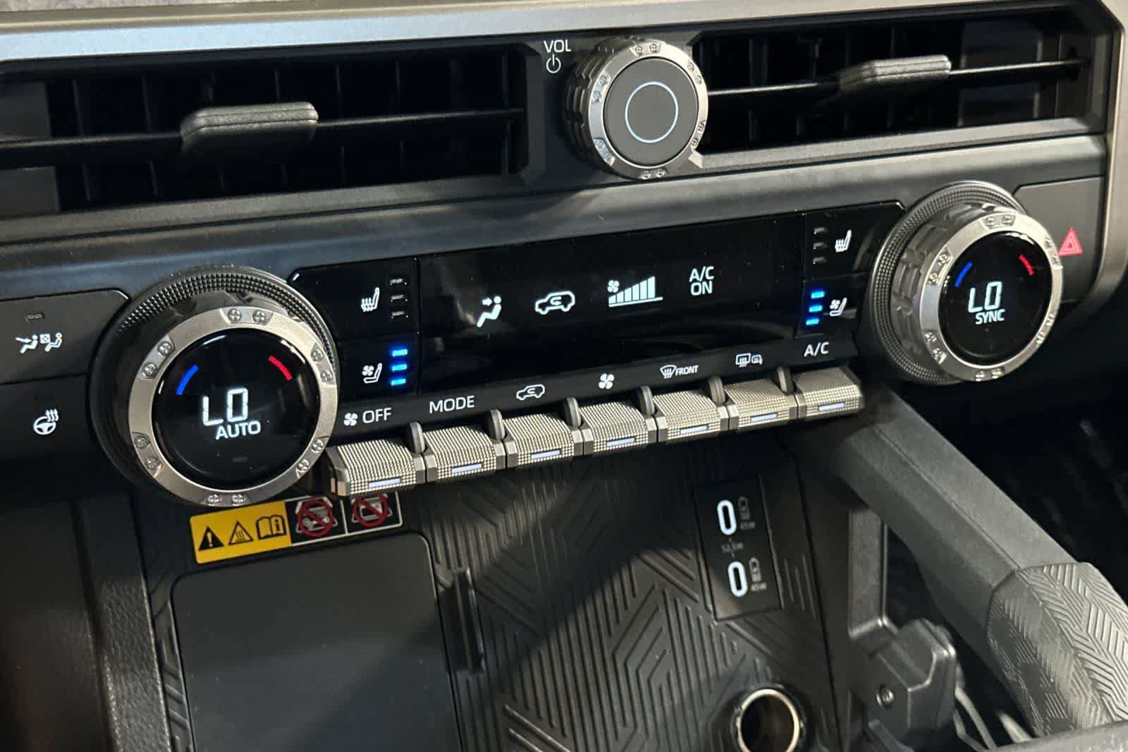 Used 2025 Toyota 4Runner Trailhunter AWD/4WD image 22