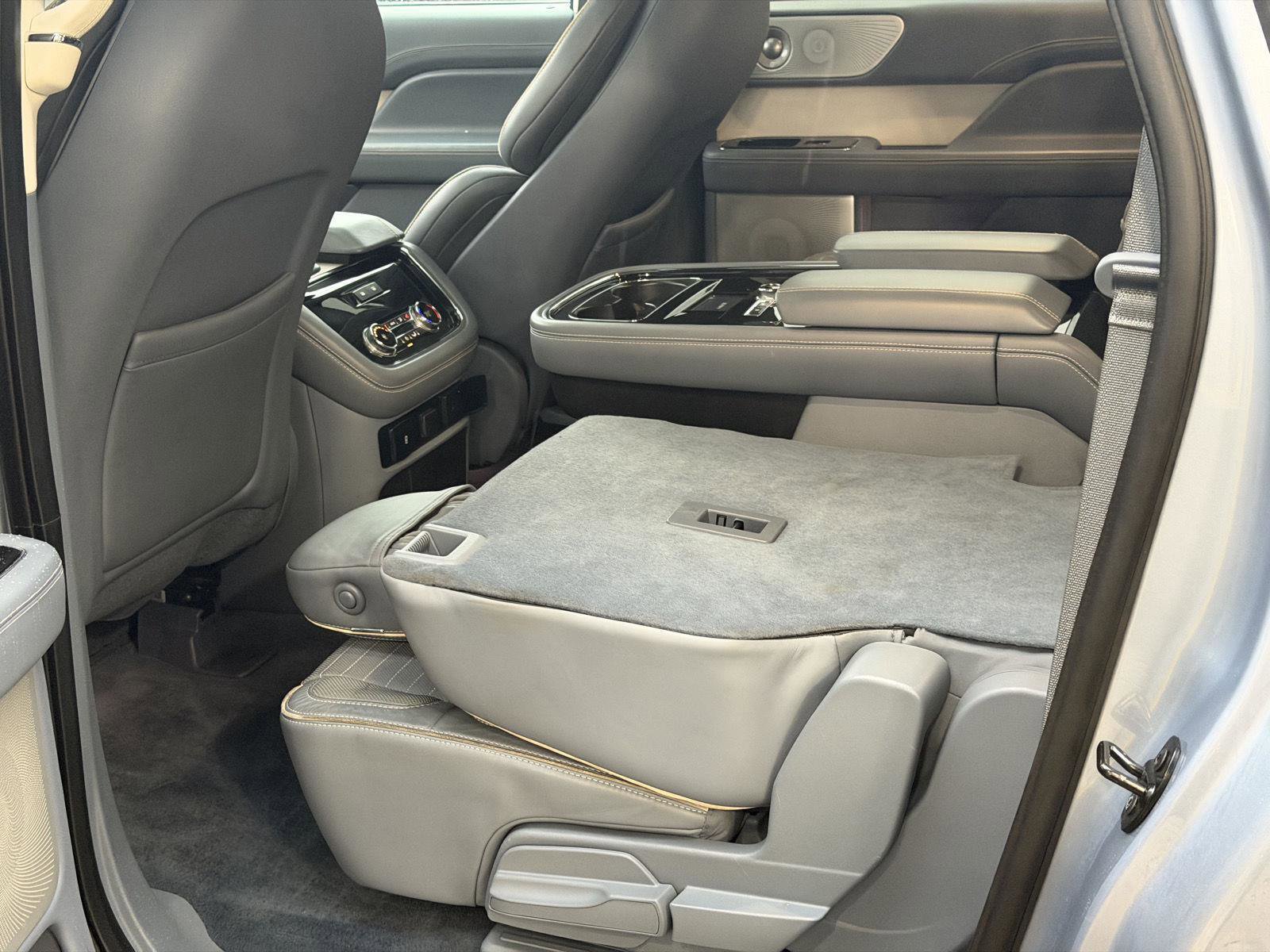 Used 2018 Lincoln Navigator L Black Label image 47