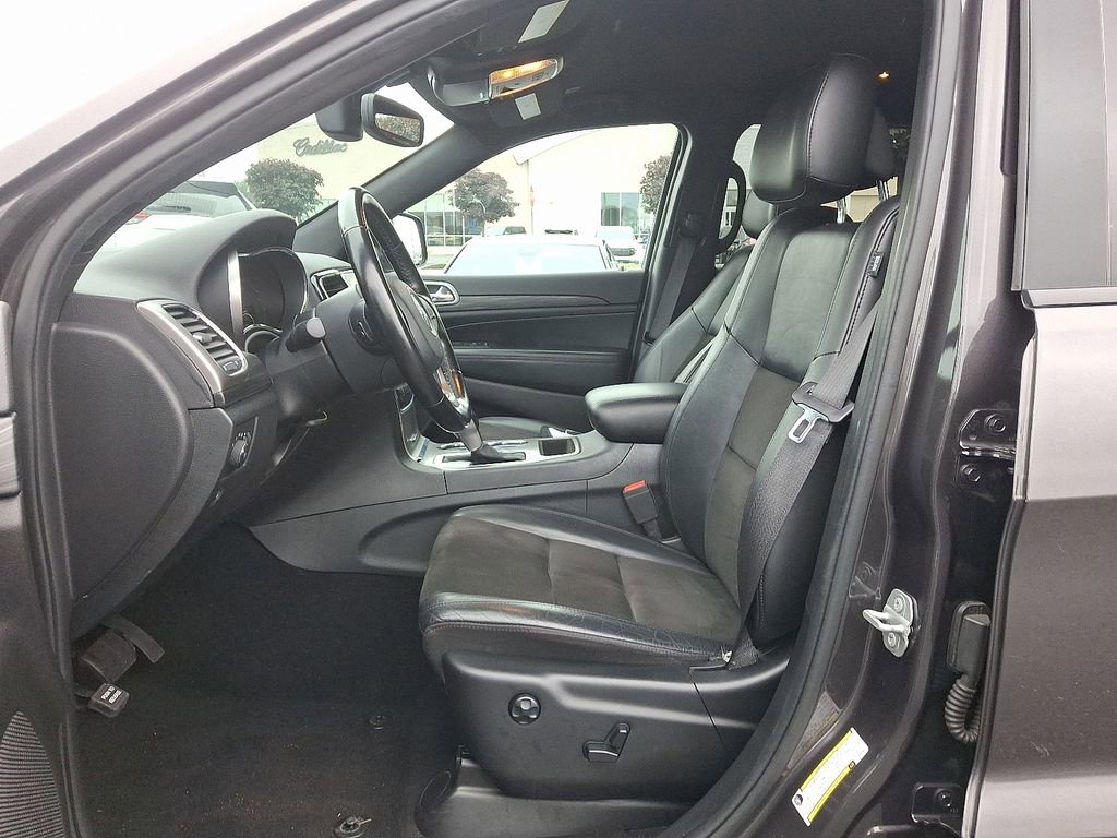Used 2020 Jeep Grand Cherokee Altitude AWD/4WD image 14