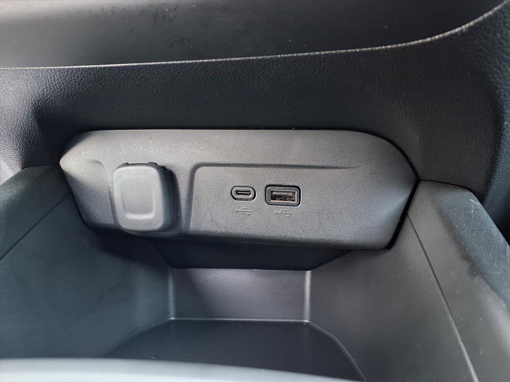 Used 2024 Chevrolet Trax RS w/ Driver Confidence Package image 18