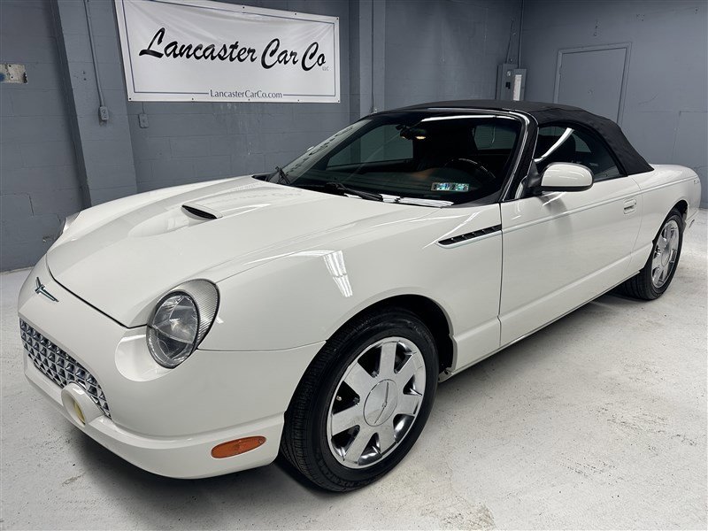 Used 2002 Ford Thunderbird Deluxe image 10