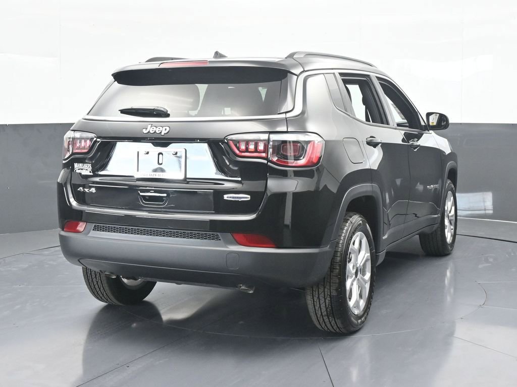 Used 2026 Jeep Compass Latitude AWD/4WD image 5