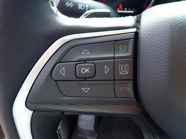 New 2025 Jeep Grand Cherokee L Altitude image 16