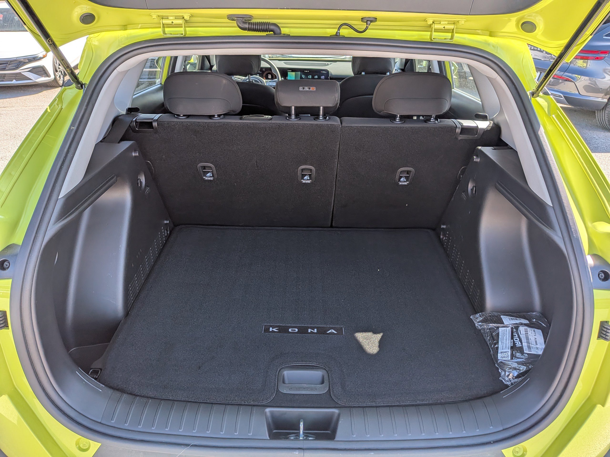 Certified 2025 Hyundai Kona SE image 13