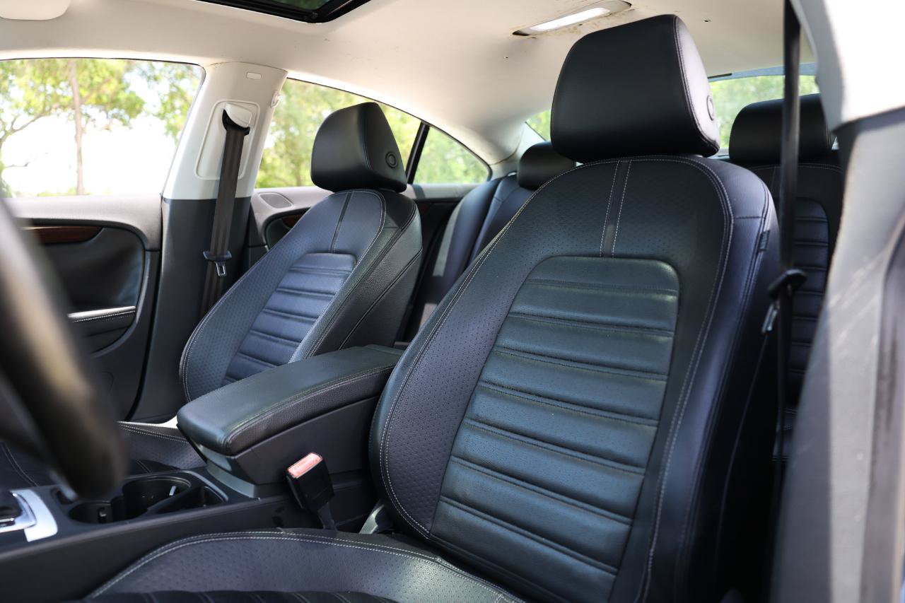 Used 2012 Volkswagen CC Lux FWD image 6