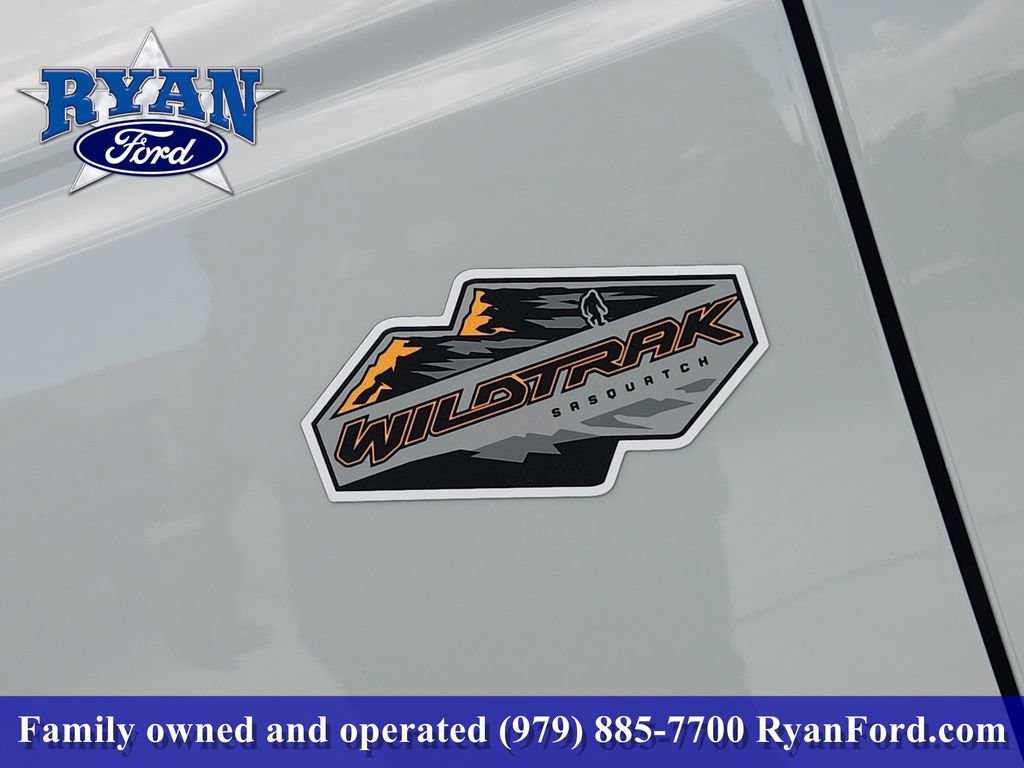Certified 2024 Ford Bronco Wildtrak AWD/4WD image 8